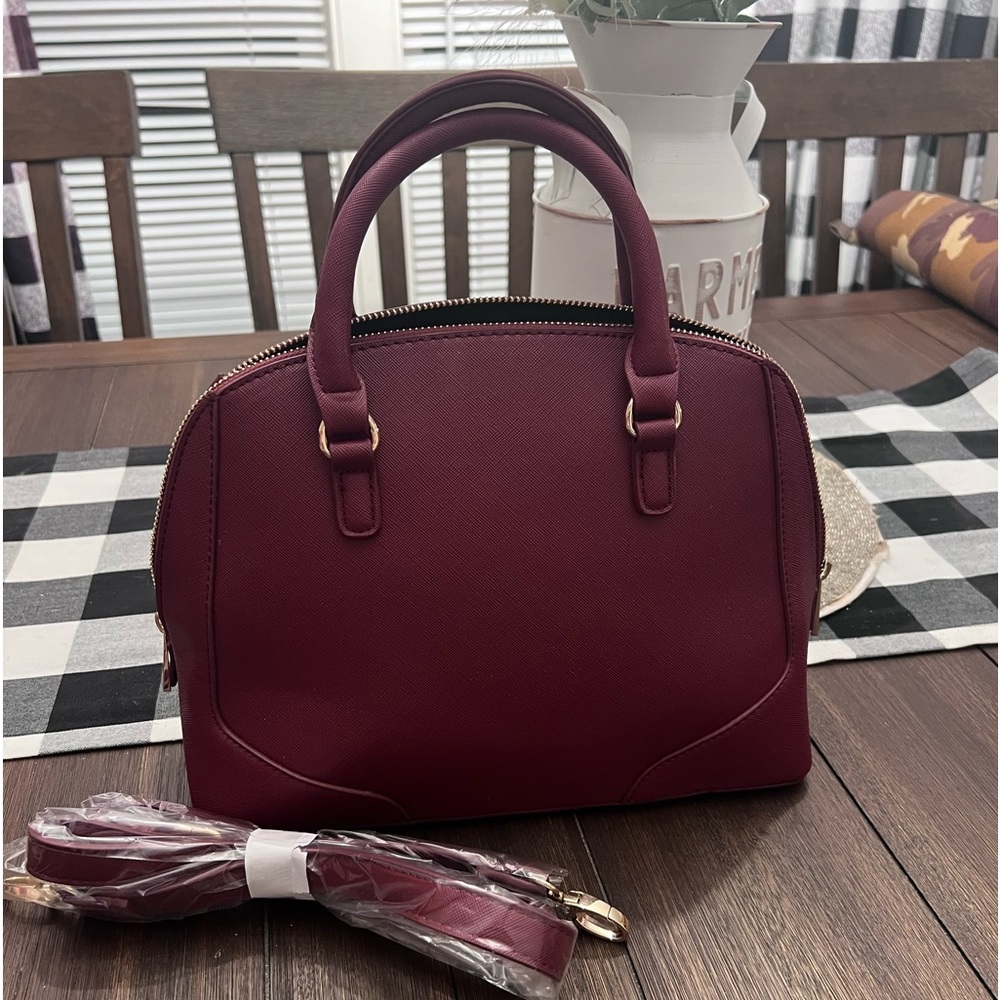 Crossbody purse